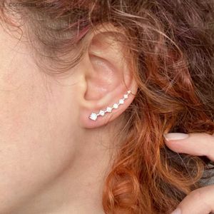 Ear Cuff Ear Cuff Long Dipper Earhook Clip Womens Escalada Brincos Brilhantes Zircônia Rose Gold Brincos Cuff Brincos Presente Moda Jóias E527 Y240326