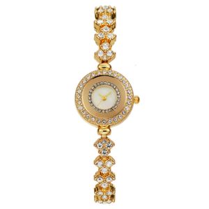 Nova moda embutida Full Diamond Women's Bracelet Quartz Watch