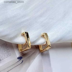 Ear Cuff Ear Cuff Hot selling geometric minimalist clip earrings with vintage high-quality gold non perforated female ear clips Y240326