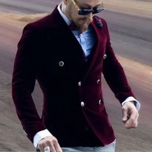 Burgundy Velvet Sigara Ceket Erkekler için İnce Fit Çift Kelime Kruvaze Kırış Takım Blazer 1 PCS Damat Moda Ceket 240313