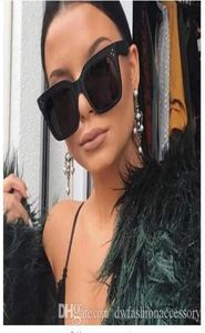 2019 Kim Kardashian Sunglasses Ladyフラットトップアイウェアルネットフェム女性サングラス