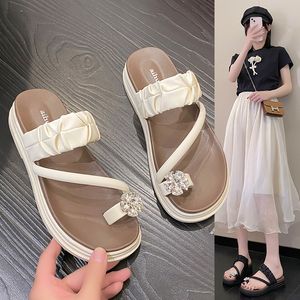 summertime Women Comfortable Outdoor Sandals Casual rhinestone elegance Slippers Round on Plus Size Sandalias Mujer 38-40