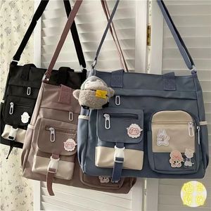 Nylonowe wodoodporne torebki na ramię japońskie kobiety Messenger Student School Crossbody Bags for Girl Satchel 240307