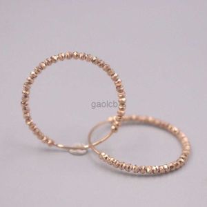 Hoop Huggie True 18K brincos de ouro rosa femininos aparados com superfície frisada 28mm de diâmetro externo grande carimbo redondo Au750 brincos 24326