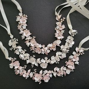 SLBRIDAL Handmade Alloy Flower Leaf s Ceramic Bridal Headband Wedding Headpieces Bridesmaid Hair Jewelry 240311