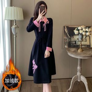 Nya kinesiska stilkläder, svart kvinnors vårklänning, bantningstemperament, känsla, westernisering, avancerad kjol