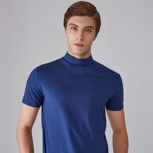 無地の高い首の毎日半分の袖のベースシャツを着た男性の小さな短い若者Tシャツ