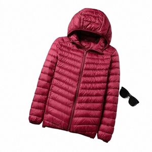 2023 Ny Ultra Light Thin Hooded Down -kappa Portable Windproof Puffer Parkas Manlig överrock Mäns Winter Coat Duck Down Jacka R7HK#