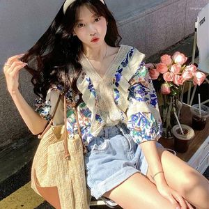 Women's Blouses Lace Splicing V-neck Flower Shirts Women Ruffles Puff Sleeve Blouse Aesthetic Tops Korean Lady Loose Chiffon Beach Boho