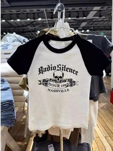 女性用Tシャツ黒と白のラグランスリーブスカルプリントスレッド半袖TシャツティーシックY2Kハラジュクトップス女性夏2024年