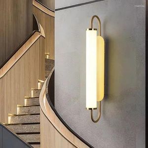 Lampa ścienna Nordic Minimalistyczna długą LED Iron Gold Acryl Sypialnia łóżko salon El Restaurant Indoor Lighting