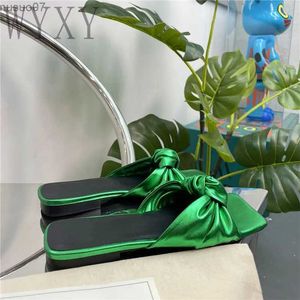 Sandals Summer New Square Toe Bowknot Decorative Design Womens Slide Fold Thick Heel Low Heel Simple Fashion Casual Slide Womens 2023L2403