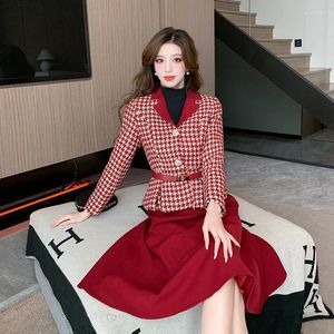 Work Dresses Autumn Winter 2024 Luxury Skirt Set Women High-end Red Houndstooth Cropped Tweed Jacket A-Line 2 Piece With Belt