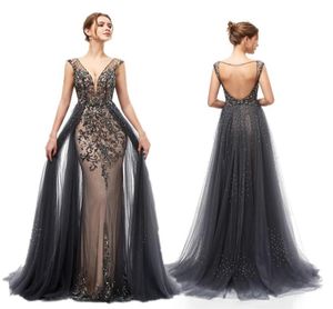 5406 Crystals V Neck A Line Prom Dress Gray Backless Dubai Arabisk stil Formell kvällstillfällen Partyklänningar med oftskirt6146977