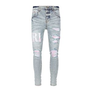 23ss Новые постиранные старые поврежденные синие джинсы с розовой вышивкой по бокам в стиле пэчворк