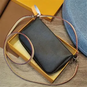 Aaahigh Quality 51980 Com caixa de luxo da marca Classic Brown Leather bolsa de couro unissex Acessório Mini Pochette Acessórios Mulheres Bolsa de ombro de pó