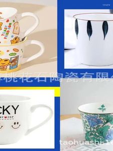 Tassen, große Kapazität, Paar, japanisches Knochenporzellan, rot, handbemalt, Farbwechsel, Geschenk, glasierte Relief-Keramik-Tasse