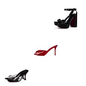 Ny Summer Brand Woman Designer Sandaler Luxury Red High Heel Me Dolly Strass Movida Sabina Shoes Degramule Strass Patent Leather Open Toe Mules Slide Slipper Slip On