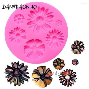 Backformen DANMIAONUO A0193040 Chrysantheme Silikon Cupcake Silikon für Epoxidharz Dessertständer Schokoladenriegelform Gebäck