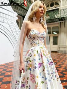 2024 Abiti da sposa con stampa floreale Abiti da sposa con scollo a cuore per la sposa Robe De Mariee Beach Sweep Train per le donne