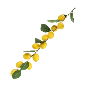 Flores decorativas 1pc rattan videira pendurado decoração falso pingente de frutas para decoração (amarelo)
