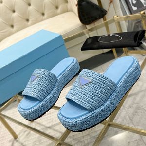 24SS Womens Slip på tofflor Platform Heels Sandals Designer Raffia Woven Slides Classic Blue Black Red Mules Outdoor Beach Shoe Leisure Shoe Summer Casual Shoe Shoe