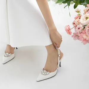 Dress Shoes 2024 Summer Women's Sandal Bun Thin With Pointy Bridesmaid High Heels Fashion White Crystal Bridal