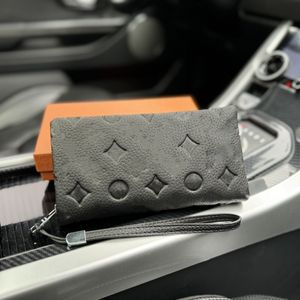 24SS Portafoglio da uomo di lusso di design primo strato in pelle di vacchetta Borsa da polso da uomo con più slot per carte Quantità di banconote di grandi dimensioni Posizione del portafoglio Logo hardware HD20CM