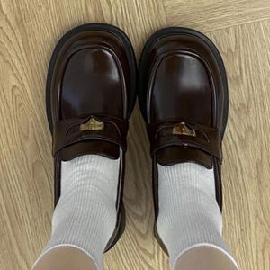 Sapatos casuais mocassins franceses mulheres 2024 outono uniforme mary jane sola grossa aumentada couro pequeno britânico