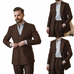 Classic Brown Men Tuxedos szczyt Lapel podwójnie piersi Fi Custom Made Suits 2 sztuki zestaw Party Prom Formal Jacket T8OO#