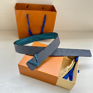 حزام مصمم كلاسيكي 10A للنساء من الفولاذ المقاوم للصدأ v buckle جلد حقيقي حزام رجعية رجعية