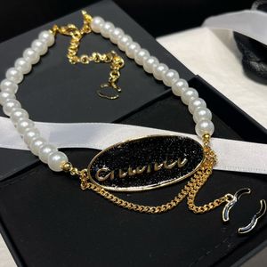 2024 Top Sell Designer Brand Jewelry Neckalce Vogue 18K Gold Letter Pendant High-End Copper Crystal Halsband Kedjor Födelsedagsbröllopspresent