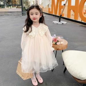 Flickans klänningar Autumn Winter Girls Dress Birthday Party Baby Long Sleeve Dresses spets prinsessan klänning barn kläder 2-8 år barn kläder yq240327