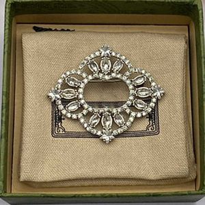 Pimler broşlar kadın retro broş klasik antik tarzı ayçiçeği elmas 925 gümüş rhinestone broşlar şık parti mücevher aksesuarları y240327