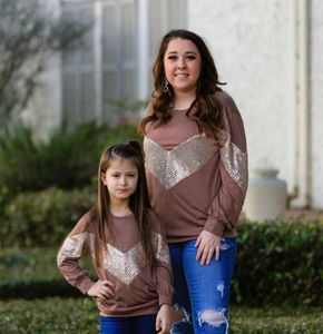 2021 최신 엄마와 나에게 어울리는 옷 아기 여자 Tshirt Tops Fashiop Lesure 의상 스트립 스웨터 편안한 탑 1p242647
