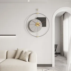 壁時計珍しいクリエイティブクロックベッドルームモダンデザインファッション大規模オフィスノルディックラウンドホルロゲ装飾hy50wc
