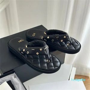 Designer sandaler kvinnor tofflor pintoed flip-flops fårskinn mode outwear sandaler