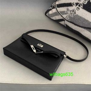 KY Tote Bags Trusted Luxury Leather Handbag 2024 Ny produktnätverk Röd Samma mode mångsidiga Dark Lock Buckle Bag Square Design Handheld Sh Have Logo HBZ8