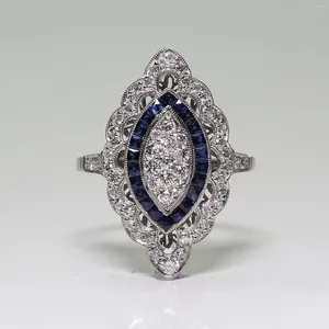 Anelli a grappolo Pietra blu per le donne Anello di fidanzamento nuziale Colore strass Bague Femme Gioielli di lusso