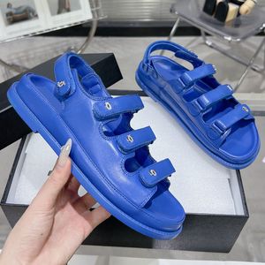 24SS Women Sandals Designer Platforma Obcasy z 3 paskami na zewnątrz buty plażowe z zjeżdżalniami z slajdów pikowana konsystencja Laies różowy zielony niebieski czarny buty rekreacyjne jako prezenty