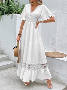 Elegantes, solides weißes langes Kleid, Kleidung, Böhmen, hohler Saum, sexy kurze Ärmel, Kleider mit hoher Taille, Strandparty, Maxi 240323