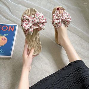 Pantofole da donna estate 2024 sandali per uscire moda tendenza per il tempo libero scarpe da spiaggia con fondo piatto in rete rosse