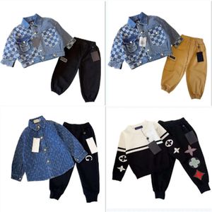 Novo outono/inverno designer infantil costurado zíper clipe alfabeto roupas esportivas de alta qualidade tamanho 90cm-150cm a26
