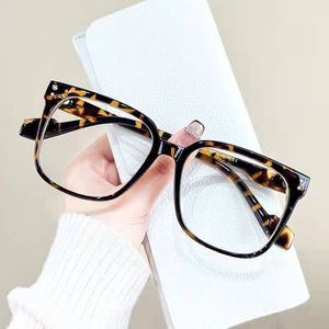 Designers Glasses Radiation Protection High Quality Male And Female Polarized Large Frame Square Outdoor Fashion Glasses Fashion E2674