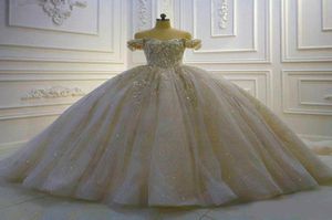2020 Wspaniała suknia balowa suknie ślubne 3D Klorowe cekiny z koralikami Train niestandardowy Suknia ślubna 2675112