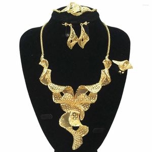 Halsbandörhängen Set African Gold Plated Dubai för kvinnor Nigerian Wedding Bridal 4PCS smycken FHK17347