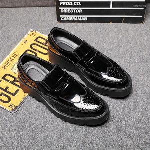 Casual Shoes Men Fashion Evening Prom Dress Black Patent Leather Platform Slip-on Driving Shoe Carved Brogue Loafers Gentleman Footwear