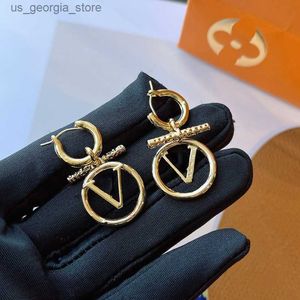 Urfek kolczyki luksusowe kolczyki urok listu na kolczynie 18k złota okrągłe projektant biżuterii popularna marka modowa przyjęcie weselne akcesoria