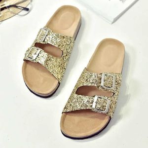 Kapcia Kapcie Cuche kobiety Sandały Letnie 2022 Fasion Bling Kobiet Candy Kolor Flip Flip Flip Flip Flip Flops Flat Soes Outdoor H240326O8F8