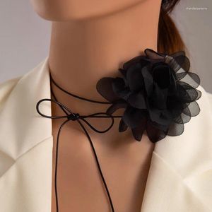 Pendant Necklaces French Elegant Three-dimensional Camellia Necklace Women's Ins Handmade Fabric Flower Pure Sexy